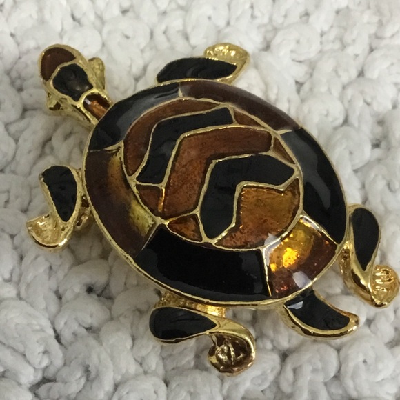 Vintage Goldtone Black and Amber Enamel Turtle Brooch Pendant - Picture 2 of 8